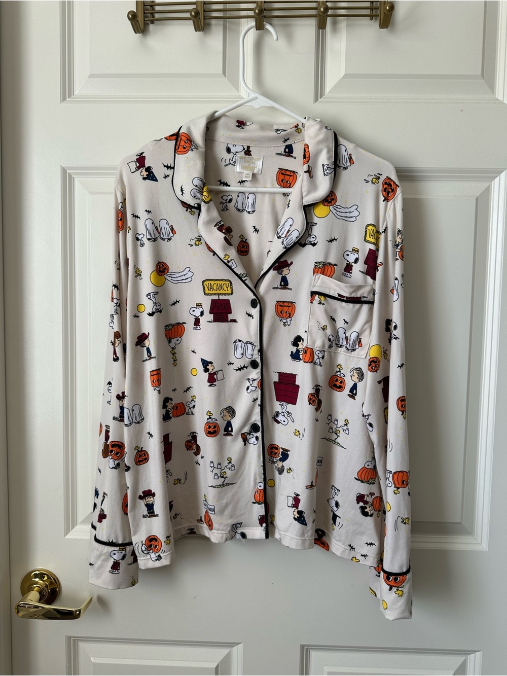 Beauty Sleep Social x Peanuts Halloween Pajama Set Plus Size XXL - Picture 2 of 15